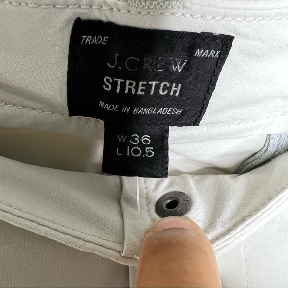 J. Crew 10.5" tech short in Khaki Gray H9326 waist 36 - Picture 4 of 5